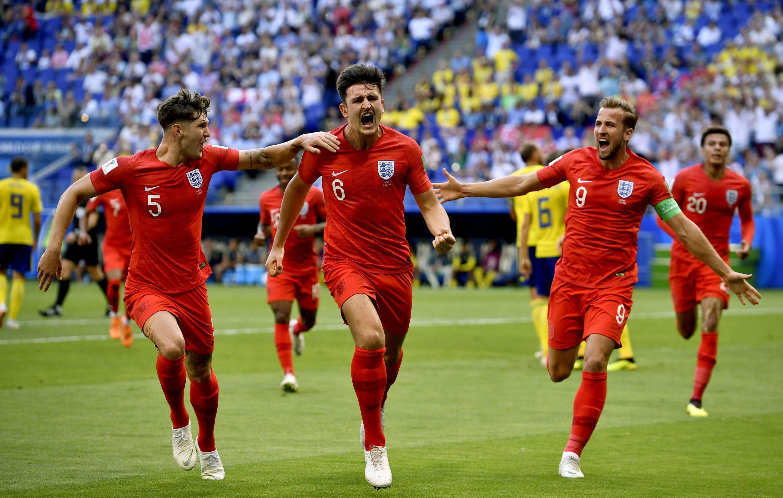 及其队友的 及其队友的